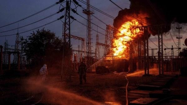 ضربات روسية تقـ.تل 34 شخصا في أوكرانيا.. وأضرار واسعة بشبكات الكهرباء والمياه