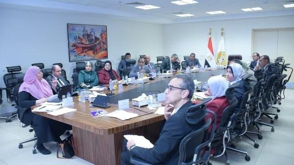 رئيس جهاز شئون البيئة يتابع الموقف التنفيذي للخطة الاستثمارية للعام المالي2026/2027