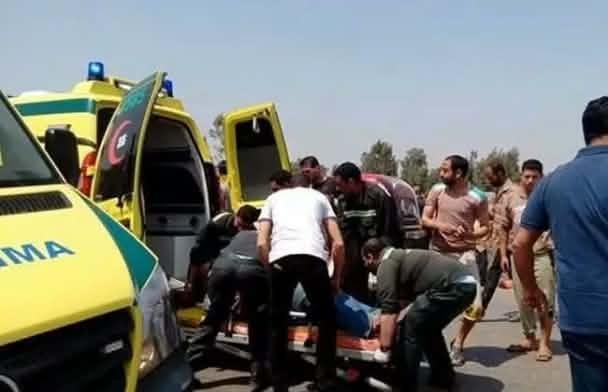 أسماء 9 وفيات من ضحايا حادث تصادم أتوبيس وتريلا على طريق أسيوط الصحراوي الغربي