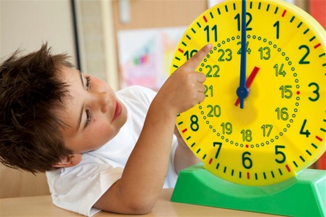 الدراسة والرياضة والأنشطة.. كيف نحمي جدول الطفل من أن يتحول إلى مصدر ضغط؟
