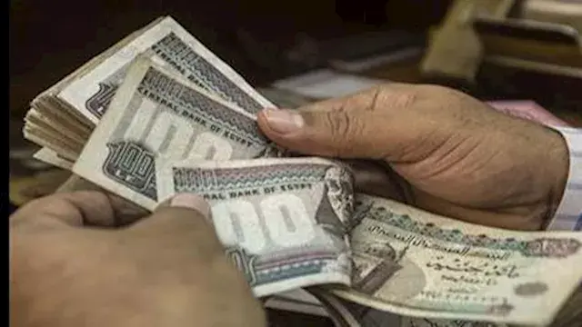 كيف يؤثر رفع الفائدة على التضخم والاستثمار والموازنة العامة؟ خبراء يوضحون