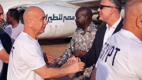 بعثة منتخب مصر تصل جنوب السودان (صور)