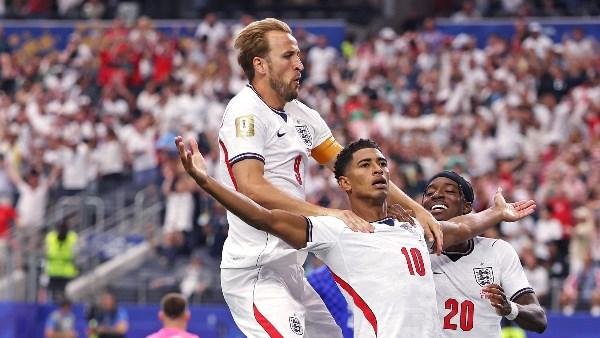 منتخب إنجلترا يقلب الطاولة على إسبانيا ويتقدم 2-1 في الشوط الأول