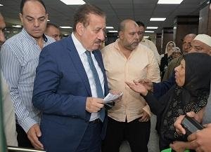 محافظ بورسعيد يحيل عدد من العاملين بمركز الضواحي والجنوب للخدمات التموينية للتحقيق