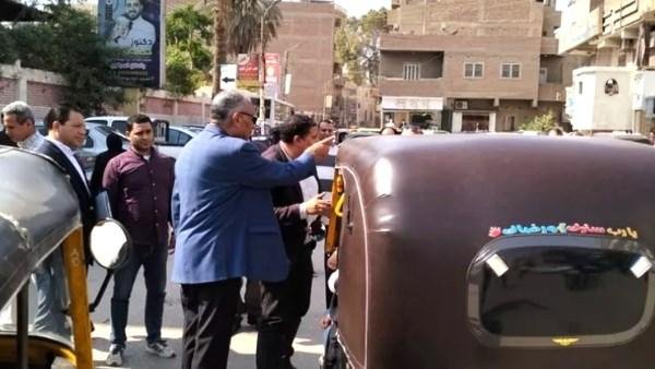 إحالة مدير إشغالات سنورس للتحقيق وتشميع مقهى مخالف ومصادرة محتوياته بالفيوم