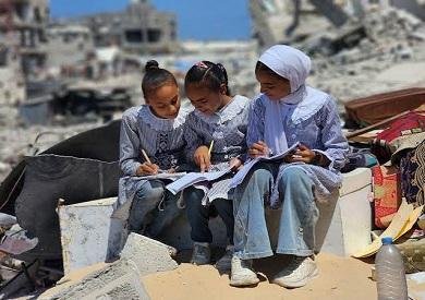 اللجنة المصرية بغزة: جهزنا أكثر من 20 مدرسة أسهمت في عودة 36 ألف طالب للدراسة