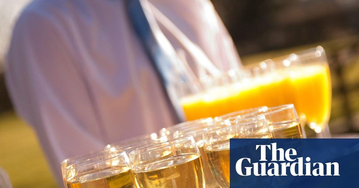 Summer jobs bounce back in UK...