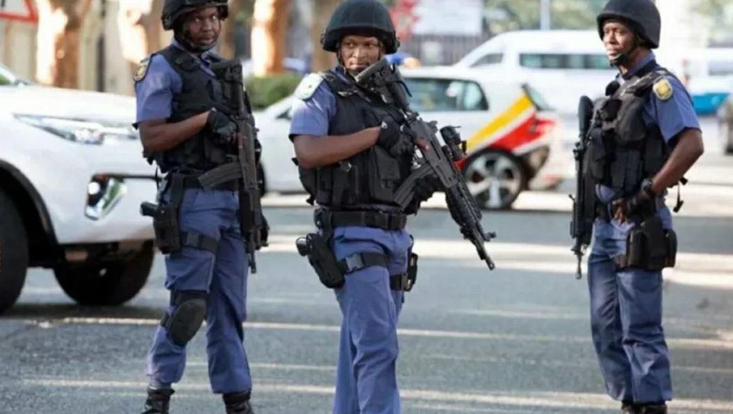مصرع 17 وإصابة 15 آخرين في حادث إطلاق نار بجنوب أفريقيا