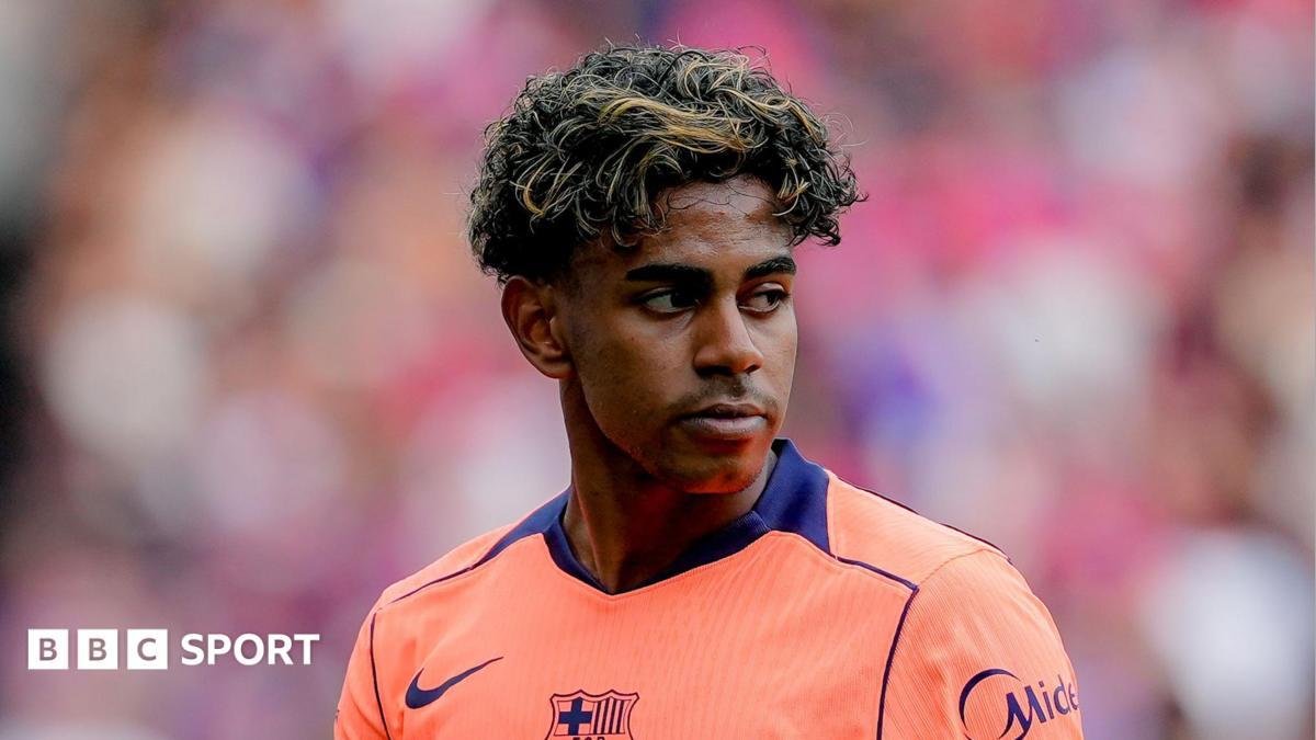 Barcelona face striker dilemma...