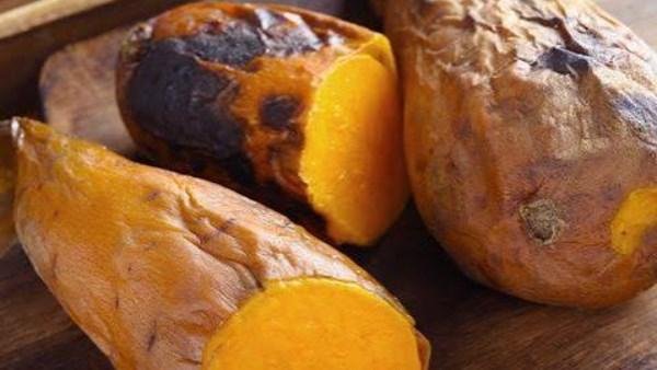 ماذا يحدث لجسمك عند تناول البطاطا الحلوة؟ .. وهذه علاقتها بزيادة الوزن