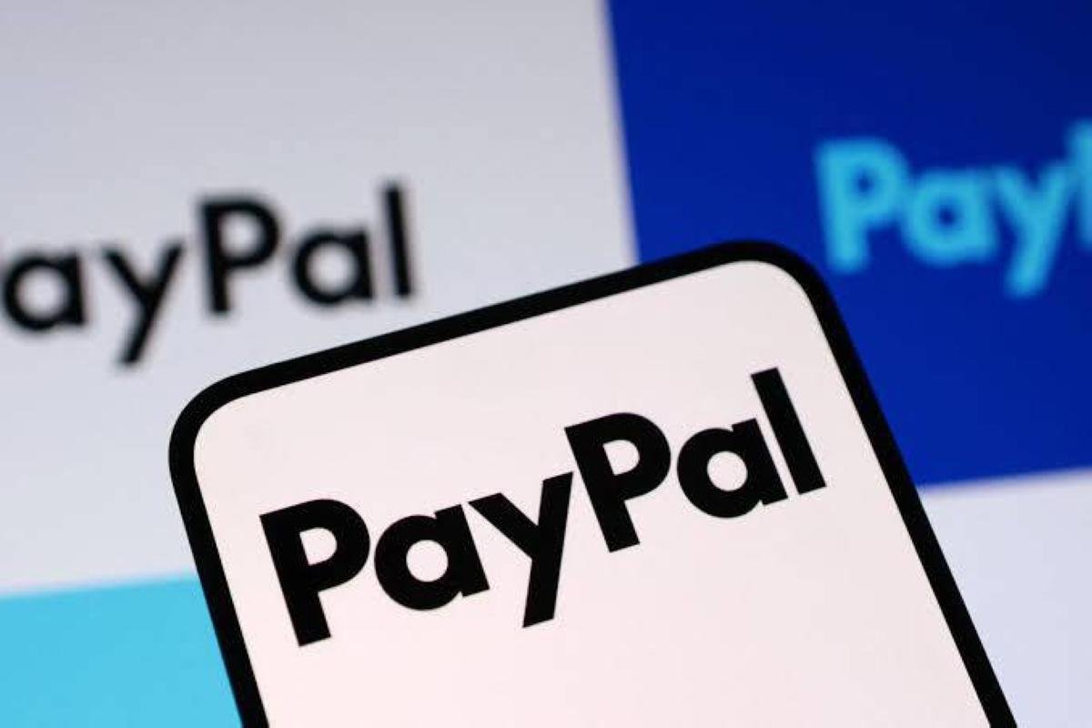 PayPal in talks with Stripe an...