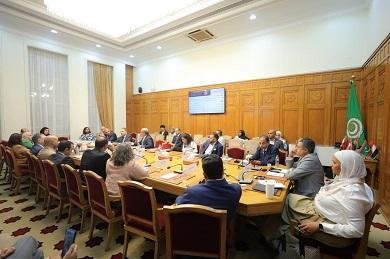 وزارة التنمية المحلية والبيئة تشارك في مائدة مستديرة حول دعم السياحة الريفية والرقمية بالجامعة العربية
