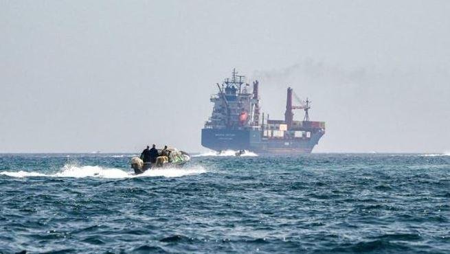 هيئة بحرية بريطانية: تعرض ناقلات نفط لإطلاق نار مجددا في مضيق هرمز