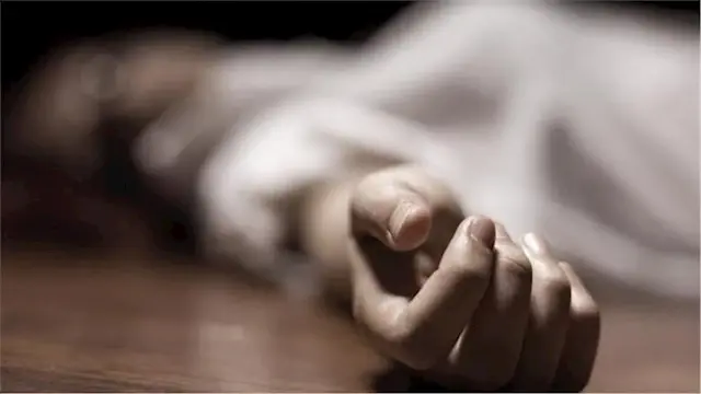 "عرف إنها بتكلم شاب فضربها ونا...