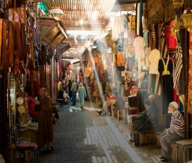 سوق الحبوس.. فصل من تاريخ المغرب يحتفي به معرض أبوظبي للكتاب