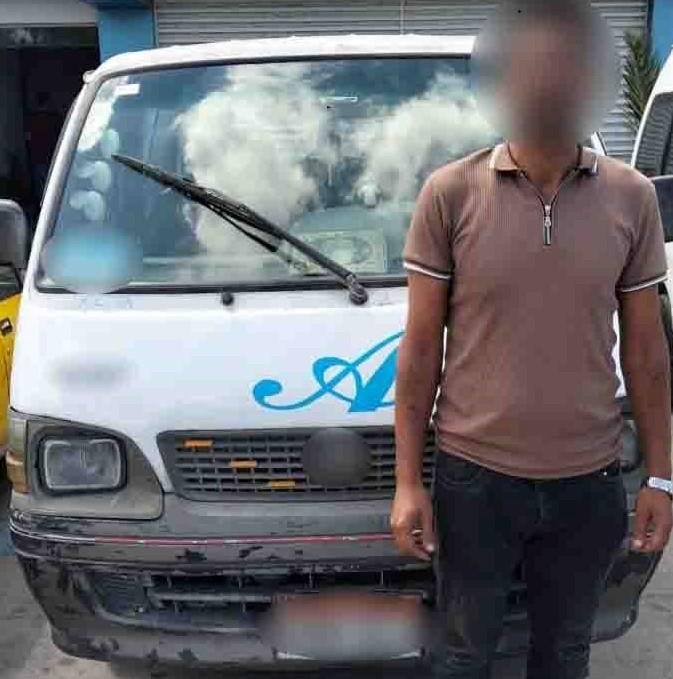 ضبط سائق ميكروباص بالإسكندرية تعدى بالسب على سيدة وأجبرها على النزول لتحدثها بالهاتف
