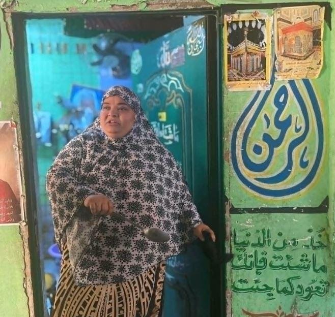 نفحة سيدنا الحسين.. حكاية الحاجة مريم مع إطعام الزوار على مدار 22 عاما في العتبة الخضراء