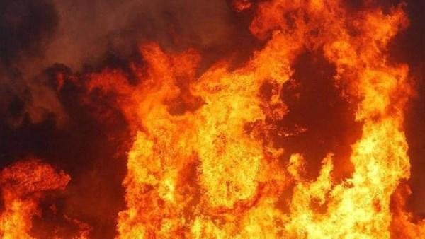 السيطرة على حريق داخل منزل بنزلة باسوس بالقليوبية.. والدفع بـ3 سيارات إطفاء دون إصابات