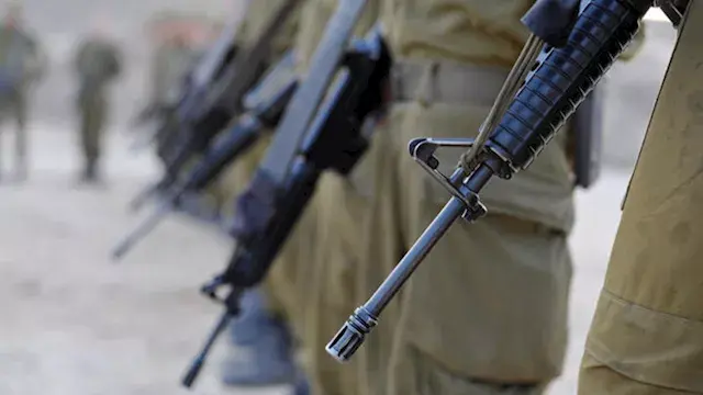 جيش الاحتلال يعلن مقتل ضابط وإصابة 3 عسكريين بحادث في جنوب لبنان