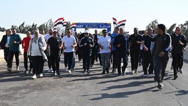 محافظ الغربية يشارك 700 شاب وفتاة بماراثون على طريق طنطا – السنطة الجديد