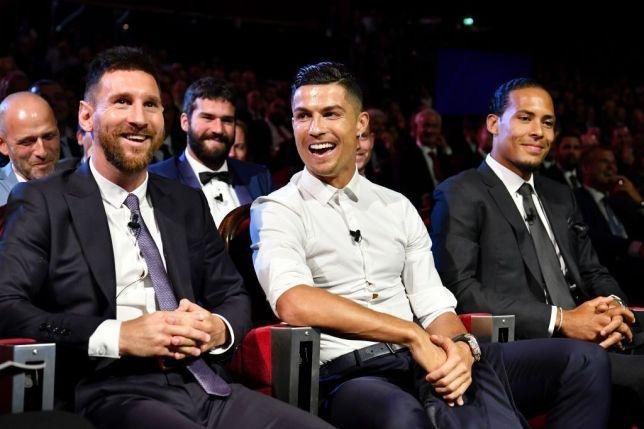 رونالدو وميسي.. صراع الأساطير وتراجيديا الخروج من الباب الكبير
