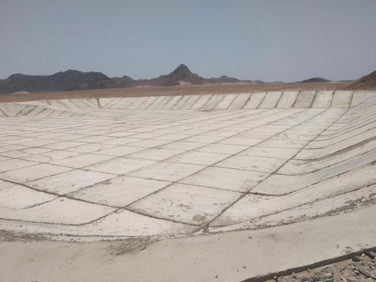 تسليم المدفن الصحي الآمن بمدين...