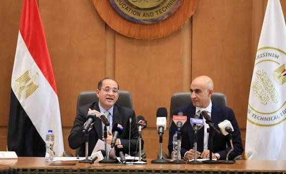 الحكومة تبدأ تنفيذ التكليف الرئاسي بزيادة أجور المعلمين إلى 15 ألف جنيه خلال عامين