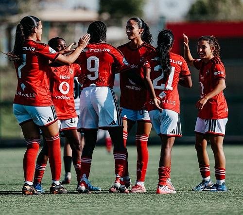 ثلاثي هجومي في تشكيل الأهلي أمام الزمالك في قمة السيدات