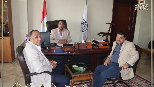 مناقشة ملفات لجنة تقدير وتثمين أراضي أملاك الدولة في بني سويف