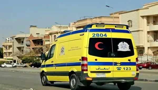 إصابة 3 أشخاص في حادث تصادم سي...