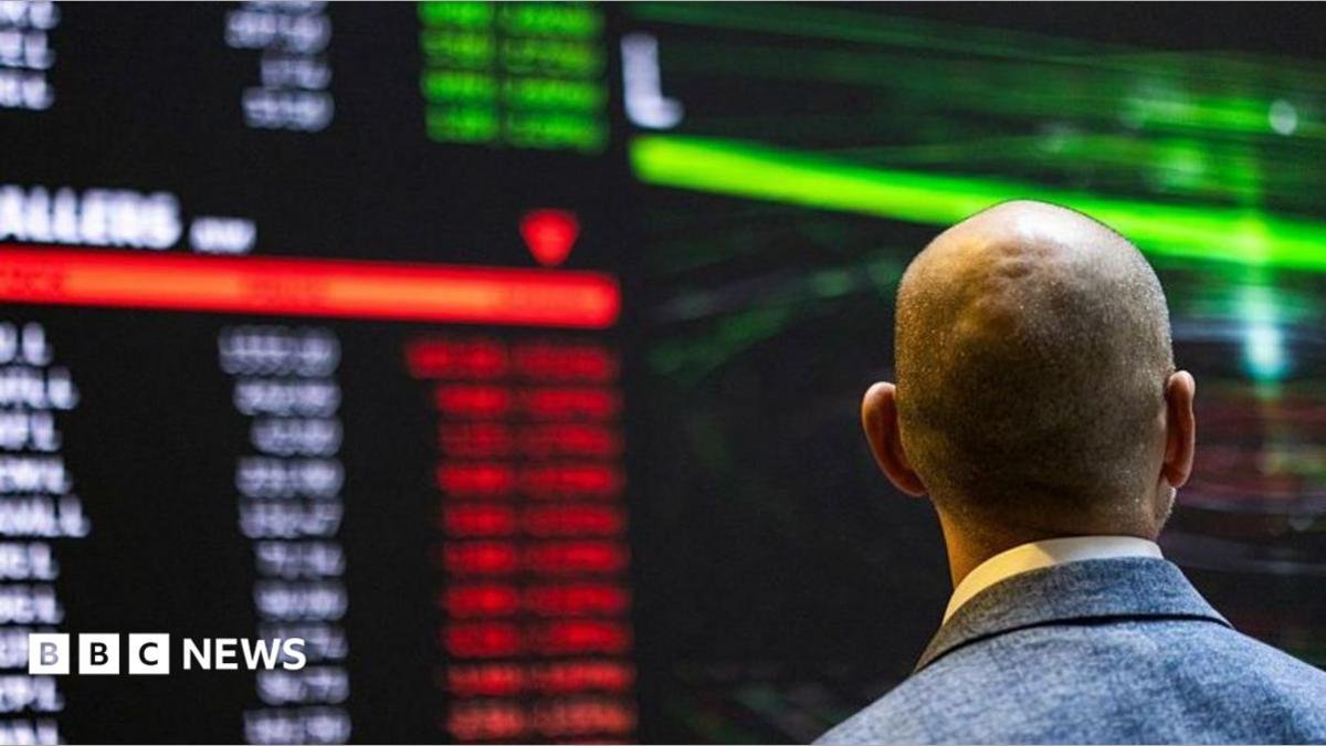 US long-term borrowing costs e...