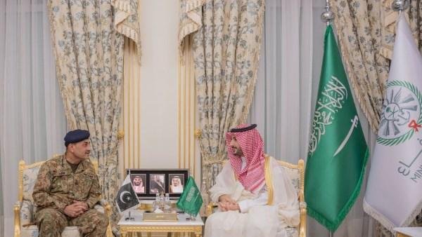 السعودية وباكستان يبحثان تعزيز التنسيق الدفاعي وفق اتفاقية مكة