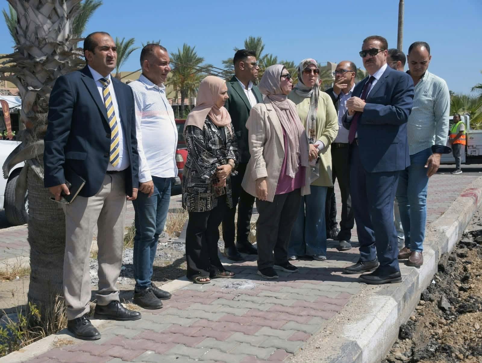 محافظ بورسعيد يوجه بسرعة إنجاز أعمال رفع كفاءة طريق التفريعة ببورفؤاد