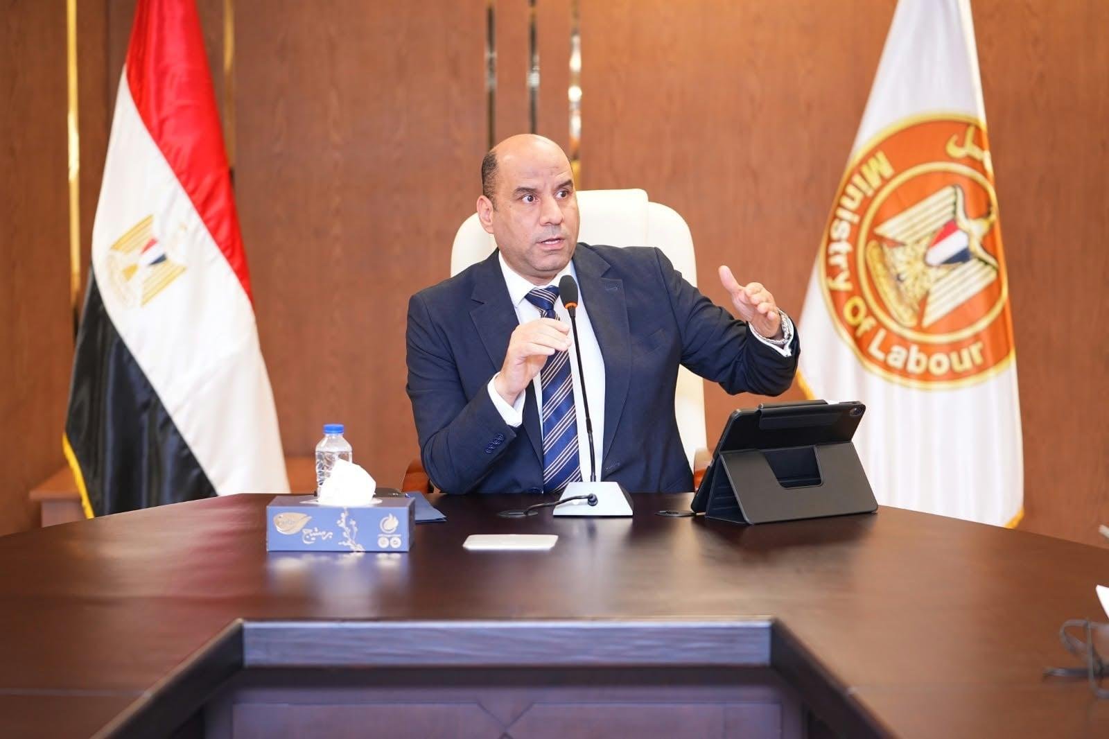 وزير العمل يناقش تعديلات قانون المنظمات النقابية العمالية ويدعو لتشكيل لجان متخصصة