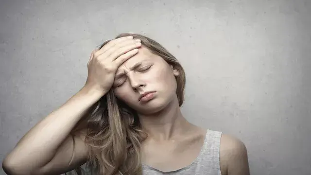 من الصداع إلى آلام الظهر.. لما...
