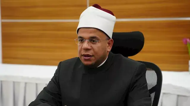 أسامة قابيل: خناقات المشاهير و...