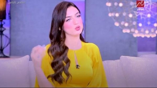 ياسمين عز تهاجم حملة «لا لتجهيز الرجل»: «ماتبقيش دبور وزن على خراب عشة»