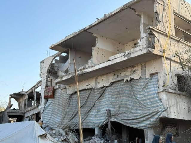 بيوت آيلة للسقوط.. سكان غزة بين خطر الانهيار وغياب البدائل