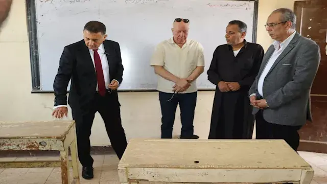 بعد أزمة جلابية المدير.. مدرسة...