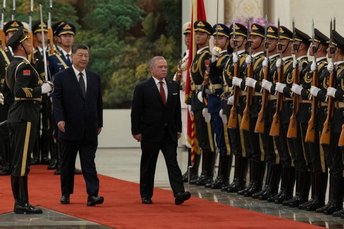 China's Xi urges 'diplomatic'...
