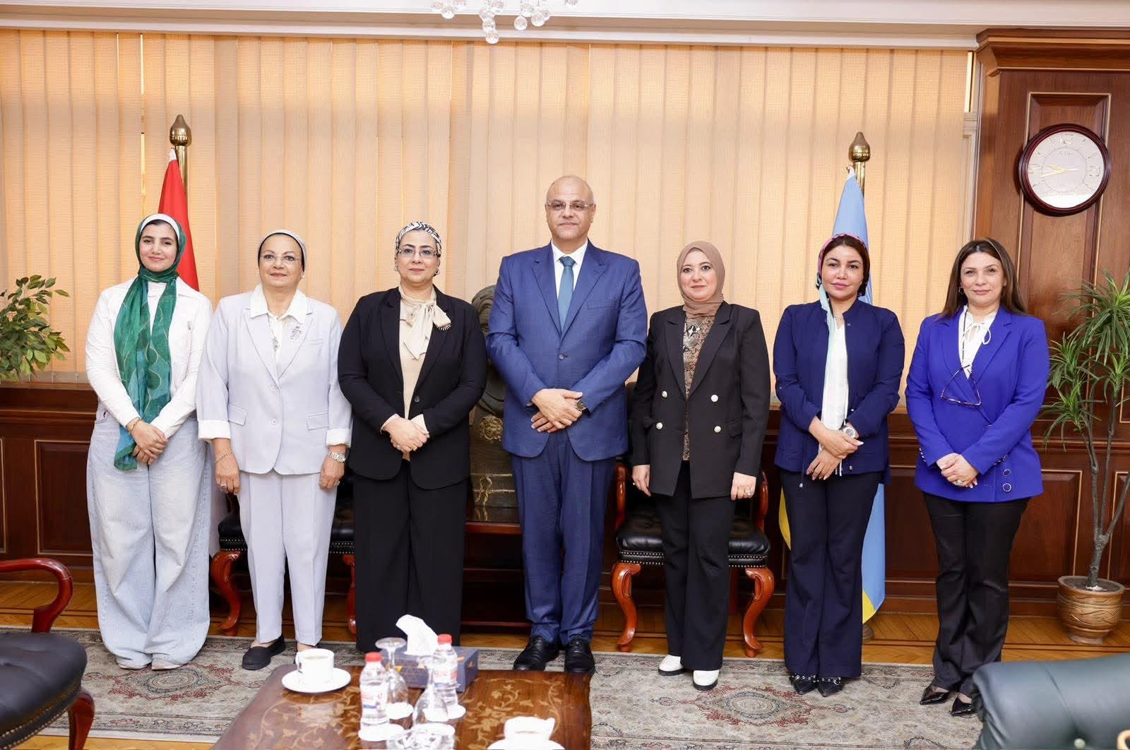 رئيسة القومي للمرأة تلتقي محافظ الإسكندرية لبحث تعزيز التعاون في دعم وتمكين المرأة