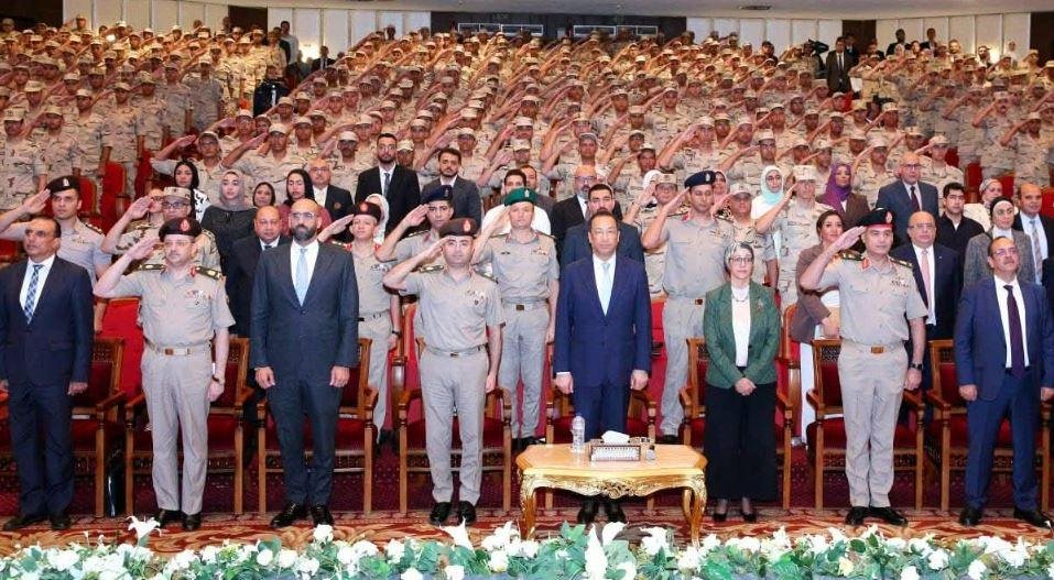 القوات المسلحة ووزارة الاتصالات تنظمان مراسم حفل تخرج دورة برنامج التدريب الاحترافي لعدد من المجندين