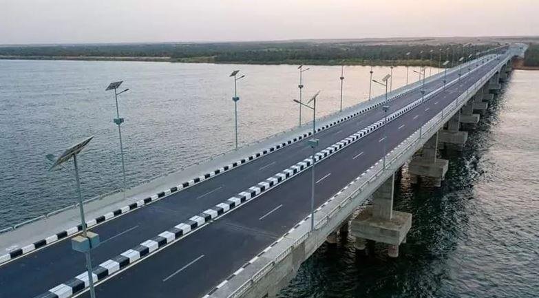 محور كلابشة التنموي.. شريان للتنمية في صعيد مصر يربط شرق وغرب النيل بأسوان