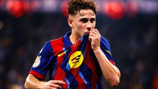 رجل مباراة برشلونة وديبورتيفو ألافيس في الدوري الإسباني