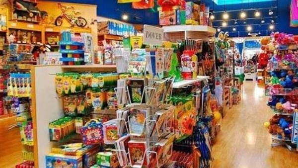 حرب إيران تشعل سوق الألعاب الأمريكية وتهدد المتاجر الصغيرة بالإفلاس