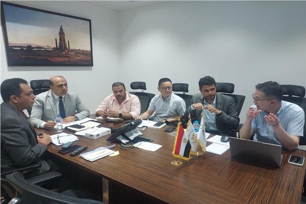 رئيس جهاز تنظيم إدارة المخلفات...