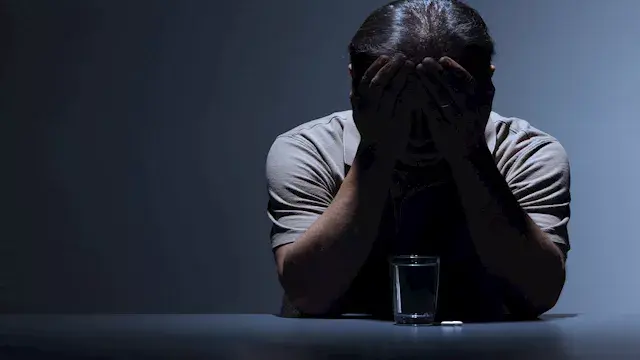 كيف تفرق بين الإرهاق والاكتئاب؟