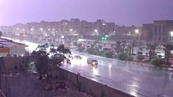 أمطار رعدية تضرب الغردقة ومدن البحر الأحمر.. طوارئ وتحذيرات للسائقين