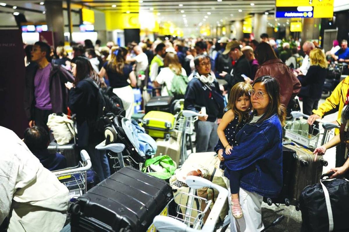 Ryanair's chief accuses UK air...