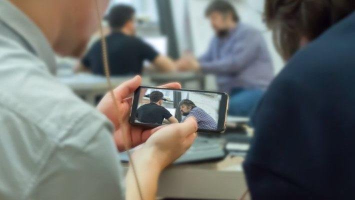 أمر بعيد عن الدين.. دار الإفتاء تحذر من تتبع العورات وانتهاك الحرمات